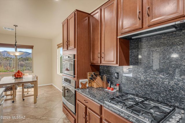 11556 N Adobe Village Place, Marana, AZ 85658