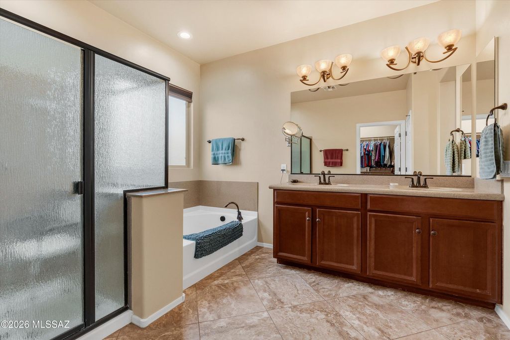 Image 23 of property listing at 11556 N Adobe Village Place, Marana, AZ 85658