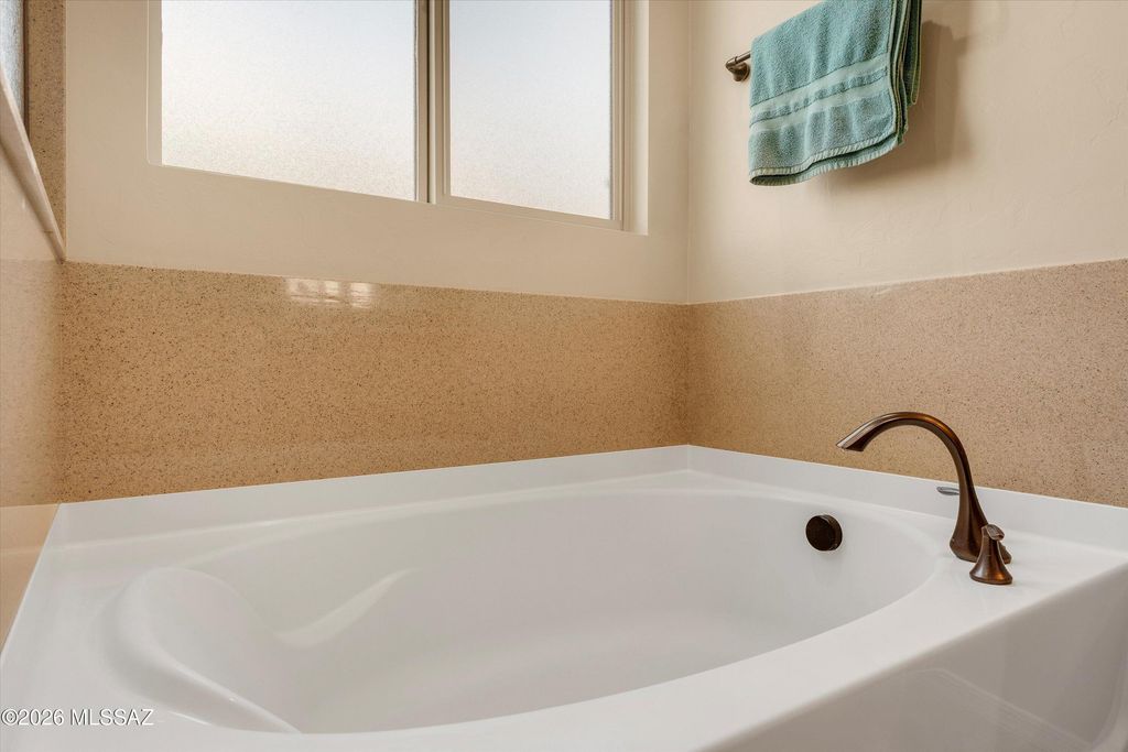 Image 24 of property listing at 11556 N Adobe Village Place, Marana, AZ 85658