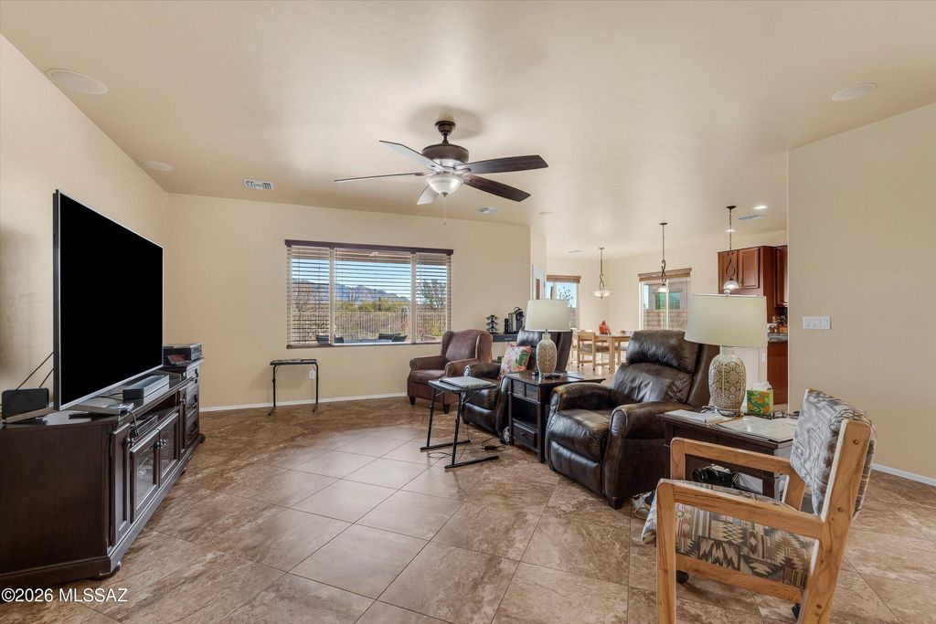 Image 6 of property listing at 11556 N Adobe Village Place, Marana, AZ 85658