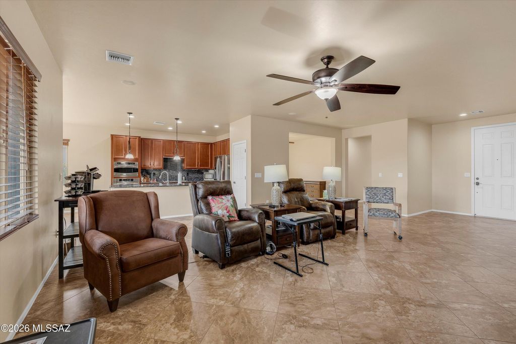 Image 8 of property listing at 11556 N Adobe Village Place, Marana, AZ 85658