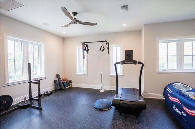 4402 W BEACH PARK DRIVE, Tampa, FL 33609
