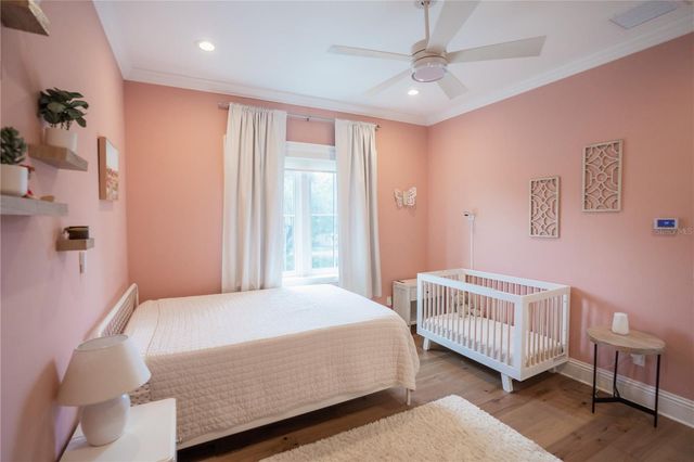 4402 W BEACH PARK DRIVE, Tampa, FL 33609