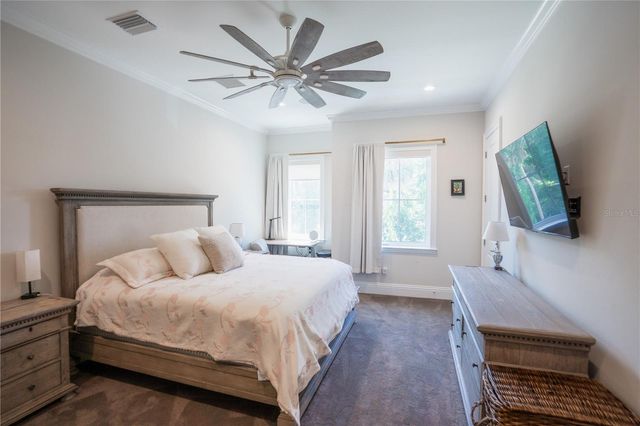 4402 W BEACH PARK DRIVE, Tampa, FL 33609