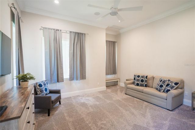 4402 W BEACH PARK DRIVE, Tampa, FL 33609