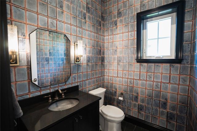 4402 W BEACH PARK DRIVE, Tampa, FL 33609