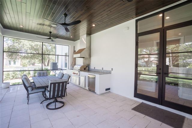 4402 W BEACH PARK DRIVE, Tampa, FL 33609