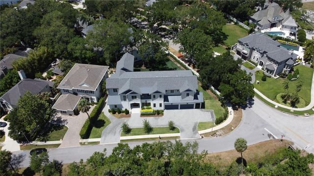 4402 W BEACH PARK DRIVE, Tampa, FL 33609