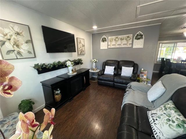 320 N Park Vista 20, Anaheim, CA 92806