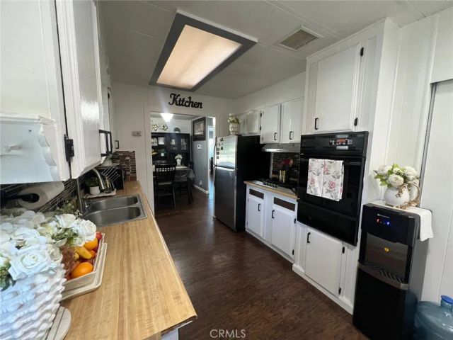 320 N Park Vista 20, Anaheim, CA 92806