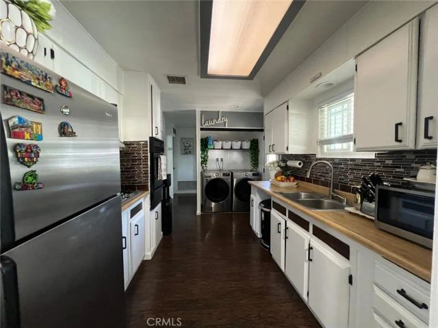 320 N Park Vista 20, Anaheim, CA 92806