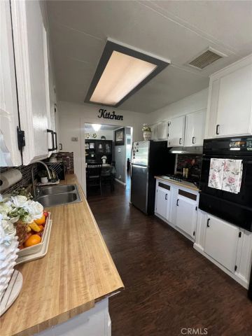 320 N Park Vista 20, Anaheim, CA 92806