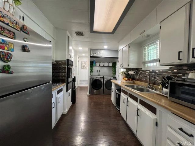 320 N Park Vista 20, Anaheim, CA 92806
