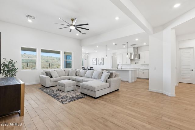 3812 W LODGE Drive, Laveen, AZ 85339