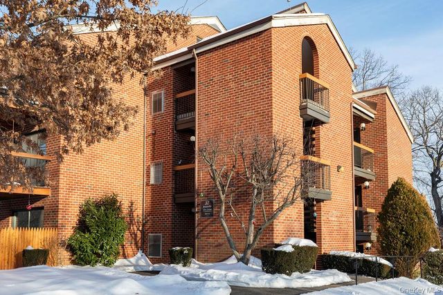 37 Bronxville Glen Drive Bldg 5 Bldg 5, Unit 1, Bronxville, NY 10708