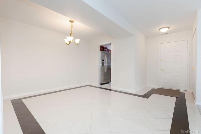 37 Bronxville Glen Drive Bldg 5 Bldg 5, Unit 1, Bronxville, NY 10708