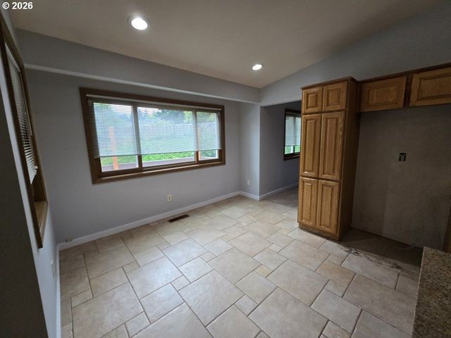 2213 Ne 129TH Ave, Vancouver, WA 98684