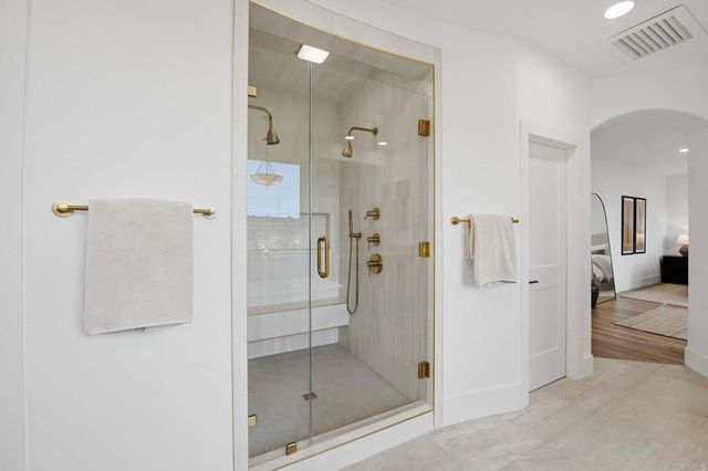 6711 Follette Street, Carlsbad, CA 92011