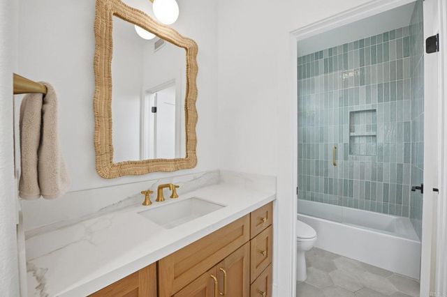 6711 Follette Street, Carlsbad, CA 92011