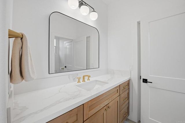 6711 Follette Street, Carlsbad, CA 92011