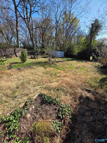 2902 Alhambra Circle SW, Huntsville, AL 35805