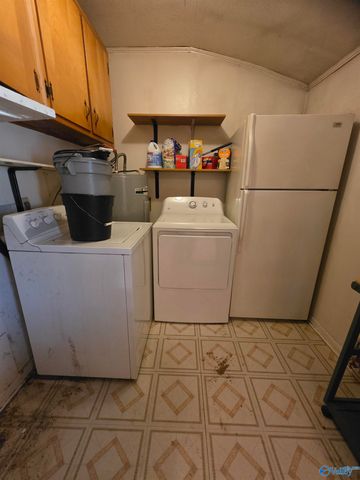 2902 Alhambra Circle SW, Huntsville, AL 35805