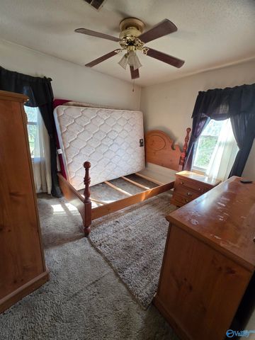 2902 Alhambra Circle SW, Huntsville, AL 35805