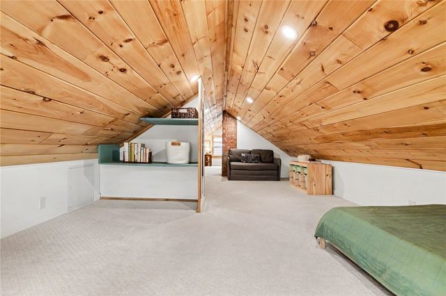 28 Kent Park, Brighton, NY 14610