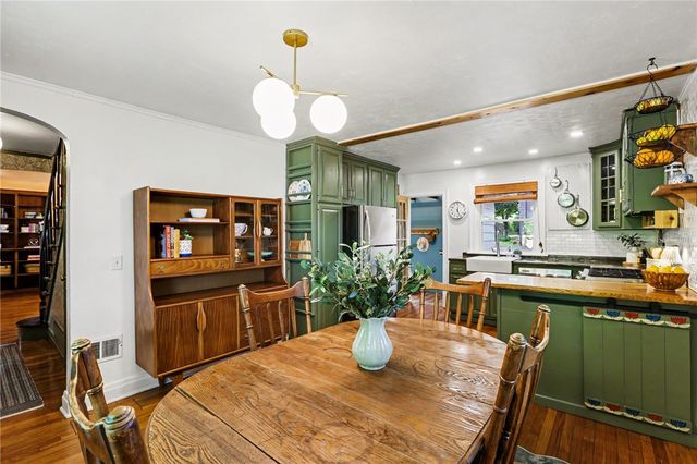 28 Kent Park, Brighton, NY 14610