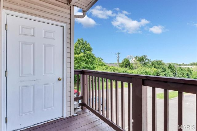1236 Gardens Circle Drive M, St Louis, MO 63125