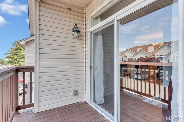 1236 Gardens Circle Drive M, St Louis, MO 63125