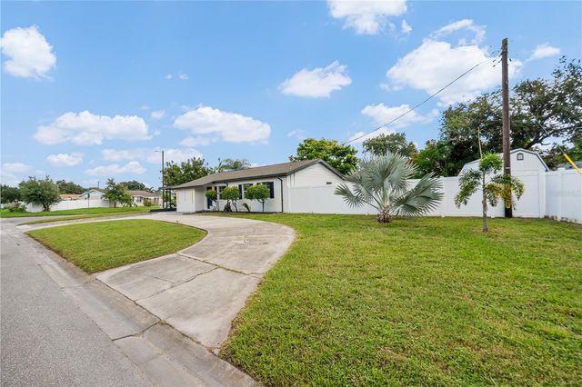 4112 W WALLACE AVENUE, Tampa, FL 33611