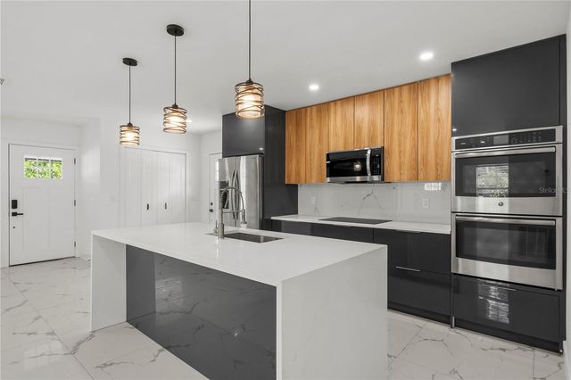 4112 W WALLACE AVENUE, Tampa, FL 33611