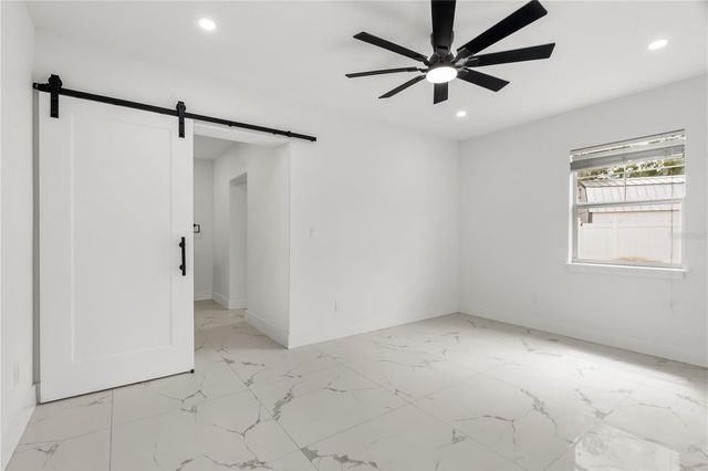 4112 W WALLACE AVENUE, Tampa, FL 33611