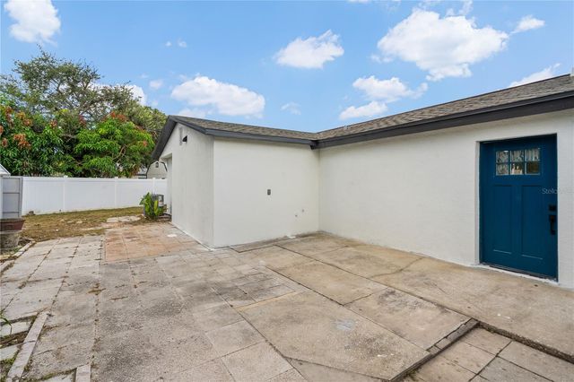 4112 W WALLACE AVENUE, Tampa, FL 33611