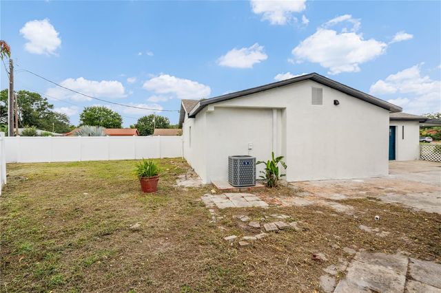 4112 W WALLACE AVENUE, Tampa, FL 33611