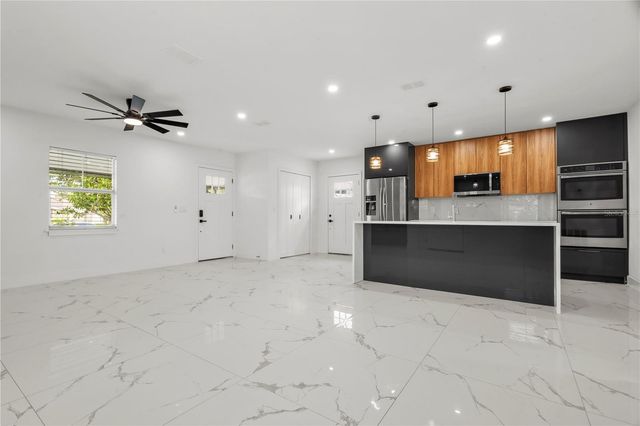 4112 W WALLACE AVENUE, Tampa, FL 33611