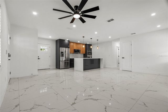 4112 W WALLACE AVENUE, Tampa, FL 33611