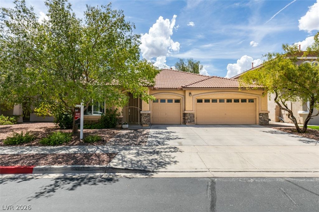653 Bighorn Creek Street, Henderson, NV 89002 — exterior