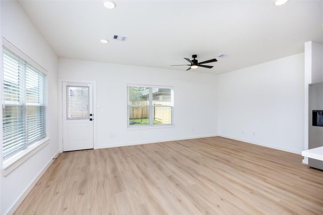 1939 Longmire Villas Court, Conroe, TX 77304