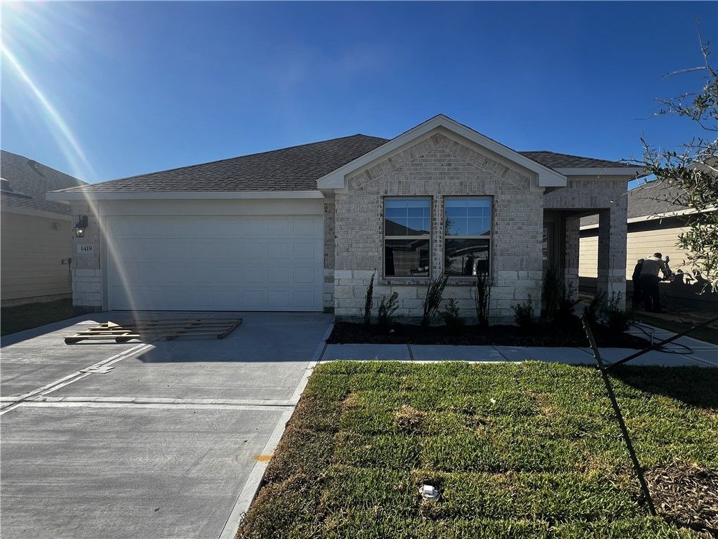 1418 Choctaw Road, Sinton, TX 78387