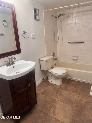 6700 Escondido Drive G6, El Paso, TX 79912