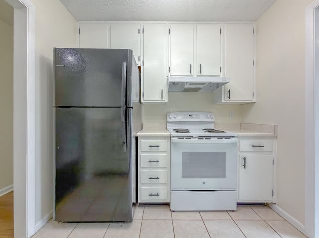 307 Sweetbriar Drive, Tallahassee, FL 32312