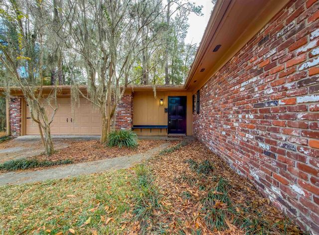 307 Sweetbriar Drive, Tallahassee, FL 32312