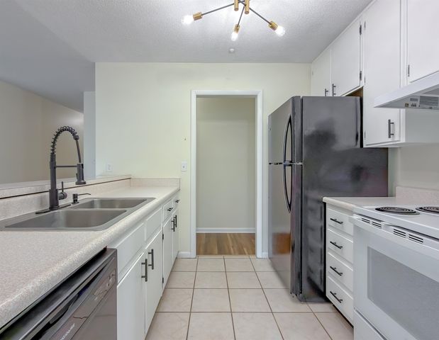 307 Sweetbriar Drive, Tallahassee, FL 32312