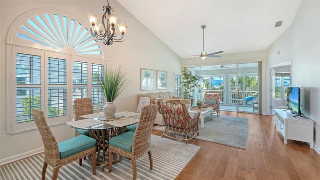 1005 PELICAN COURT, Bradenton, FL 34209