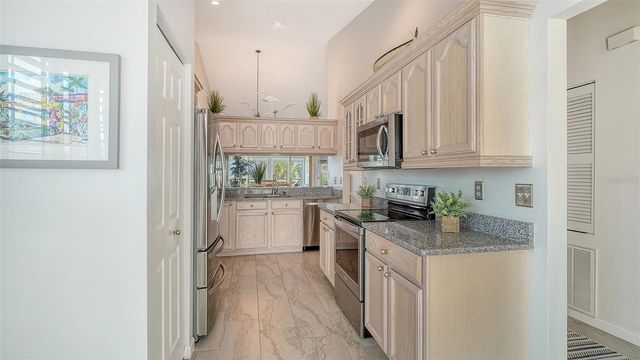 1005 PELICAN COURT, Bradenton, FL 34209