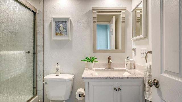 1005 PELICAN COURT, Bradenton, FL 34209