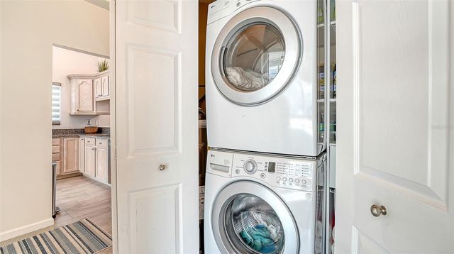 1005 PELICAN COURT, Bradenton, FL 34209