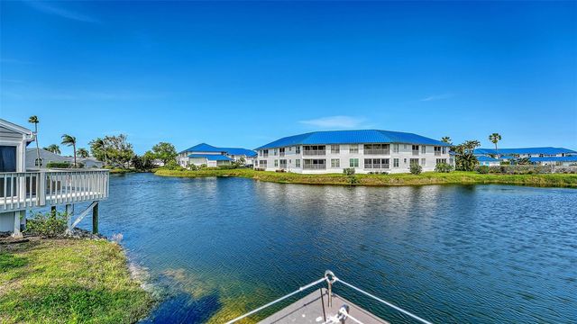 1005 PELICAN COURT, Bradenton, FL 34209